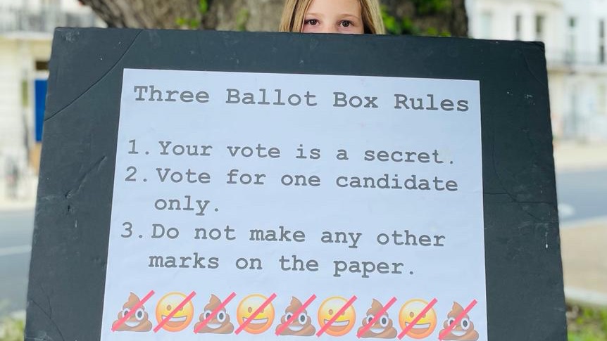 RollickingP's tweet photo. How do we cast a vote? Here are 3 simple ballot box rules. Join us at the Den of Enquiry, today and tomorrow at 11.30am at The Warren: The Oil Shed to find out more! @warrenfestival @brightonfringe #criticalthinking https://t.co/f91xTh0LaB