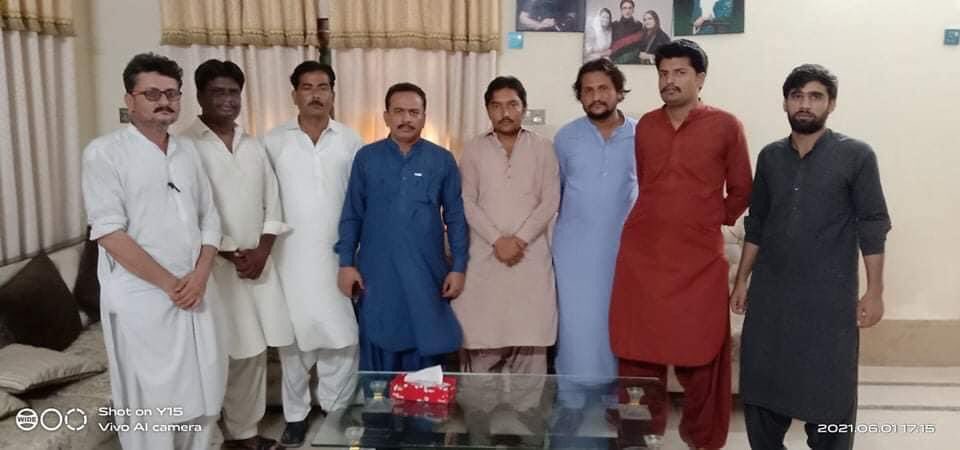 sameer_tharani's tweet photo. Along with #PYOteam Tharparkar at #TharanihouseMithi https://t.co/p4RKFBrVgh