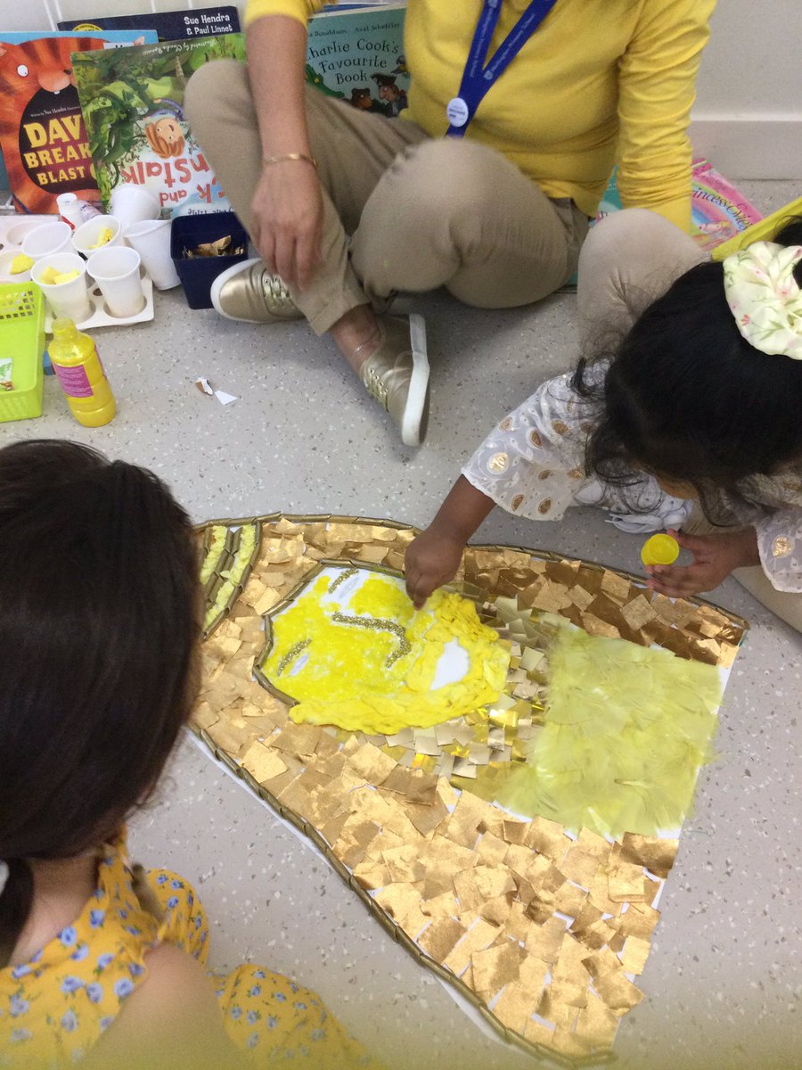 WPS_FS2's tweet photo. Weβre adding the finishing touches to our whole class collage! #WPSFS2E https://t.co/aJhuyRJKxW