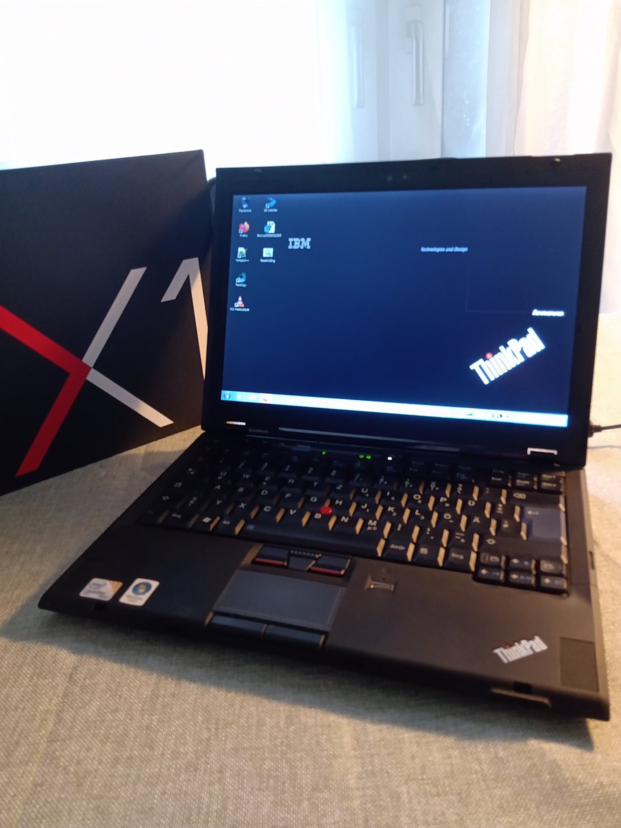 Tom_ZR_Race's tweet photo. For this #ThinkPadThursday I have another special #ThinkPad. It's the X301, father to the X1 series. Lenovo wanted to show after the acquisition of IBM PC division what they are capable of. And 2009 this ultrathin and yet fully equipped machine was the result. #LenovoIN @LenovoIN https://t.co/WNa2FDNT7C