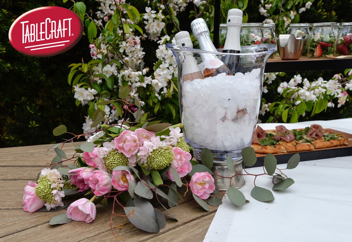 tablecraftEU's tweet image. Pop the cork! 🍾 Summer events season is going ahead and we've got products to make any fete, gathering, banquet and soiree beautiful and memorable. Check out our new blog post: ow.ly/P9OY50EM0lL

#TableCraftBlog
#SummerWeddings
#SummerEvents
#OutdoorParties
