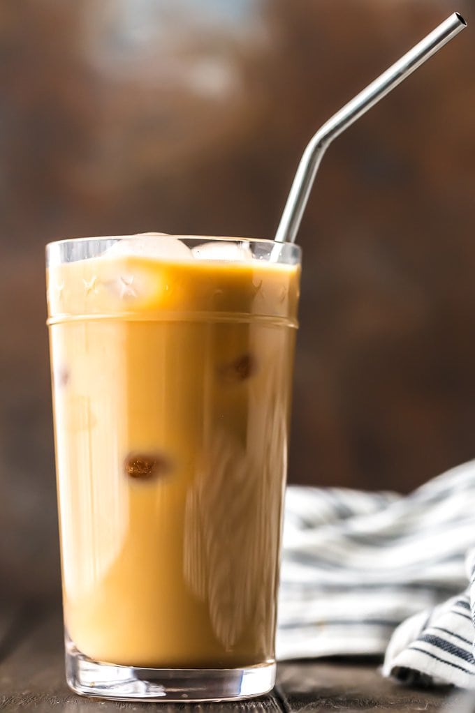 shopatparkway's tweet photo. Have you tried a SWEETBOX iced coffee? Well with the sun shining and half-term - now is the perfect time! And you might as well indulge in one of their handmade fresh cakes as well! #Newbury 
And there is still time to pick up the CHOCOLATE TRAIL! https://t.co/GwYh8otGju