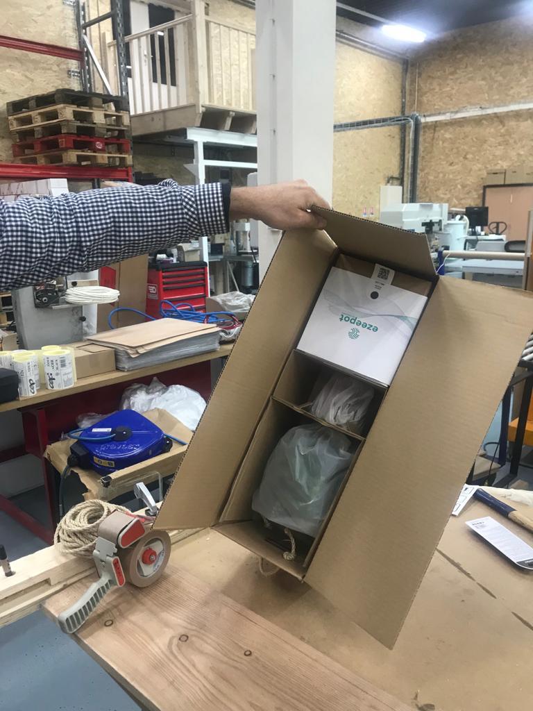 Nous y sommes ! 🤩 En partance de nos usines à #Thiers, les premiers #Ezeepots sont en route pour retrouver le foyer de nos contributeurs #Ulule ! 🌿📦
ezeeplant.com
