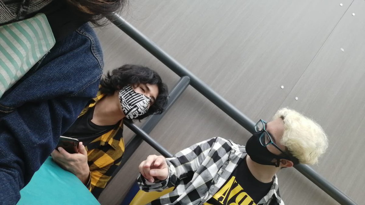 OCloseteros's tweet photo. #FESANT Fueron avistados en un callejón have unas cuantas semanas ❤️¿cuál es su shippeo favorito? ❤️ https://t.co/YZOOSfBs1n