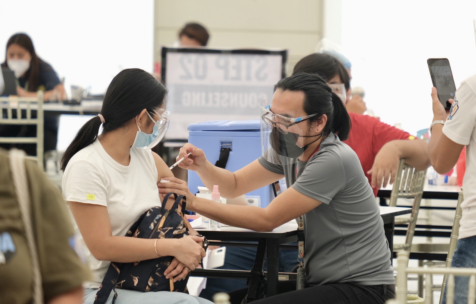 City Government of Davao on Twitter "The Azuela Cove vaccination hub