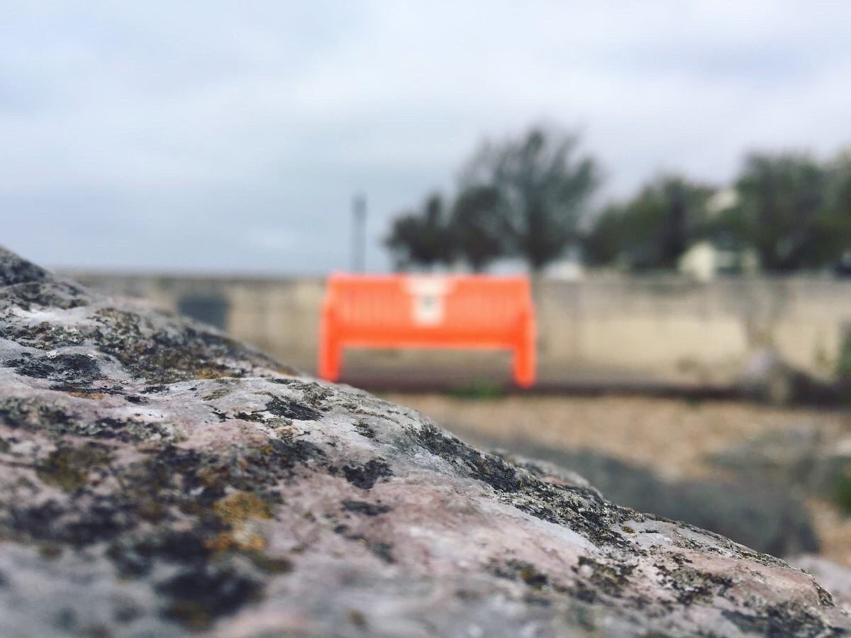 PiertoPierBench's tweet photo. The orange bench is at Crabshack, the penultimate destination! ✨

#piertopierbench #brightonfestival #crabshack #publicart #destination https://t.co/72vyFfTPWH