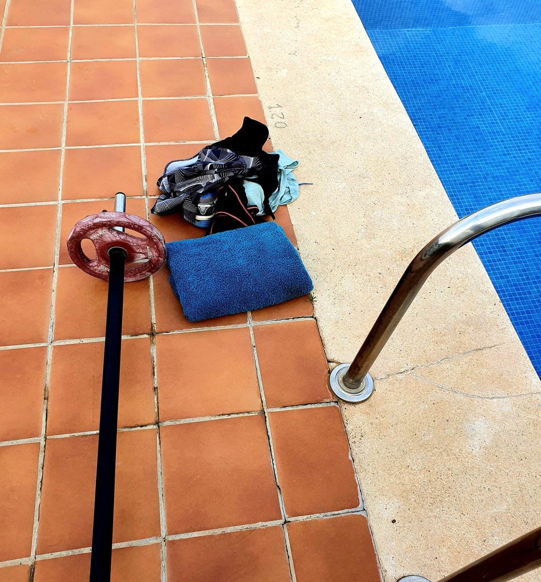 NH Storage and Logistics (@storagenh) on Twitter photo Starting the day #energised with a #workout and a dip in the pool. Keeps us fit for work. 
#nerja #storage #removals #manwithavan Starting the day #energised with a #workout and a dip in the pool. Keeps us fit for work. 
#nerja #storage #removals #manwithavan
