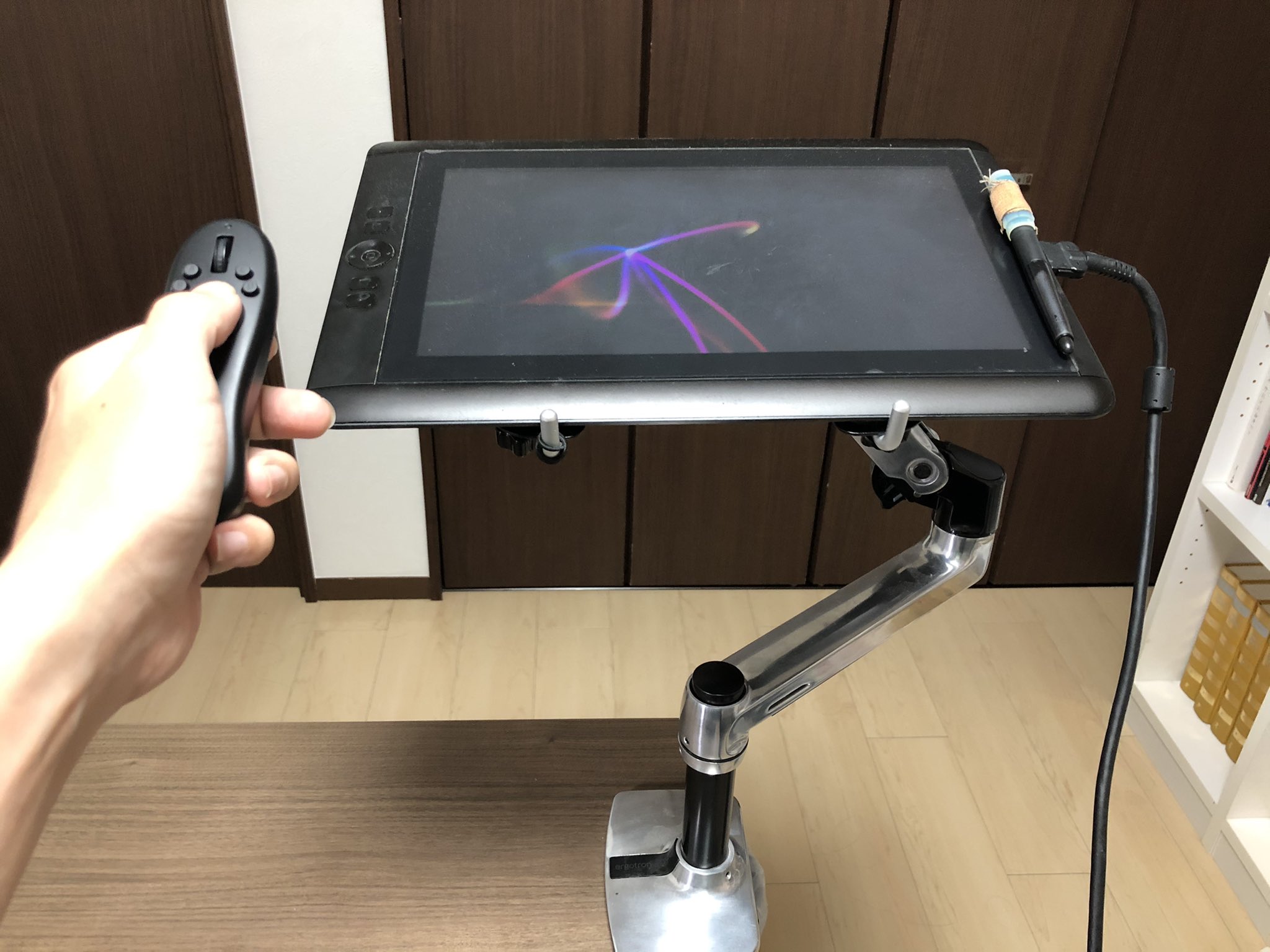 液タブ環境 液晶タブレットの配置環境 22 Twitter