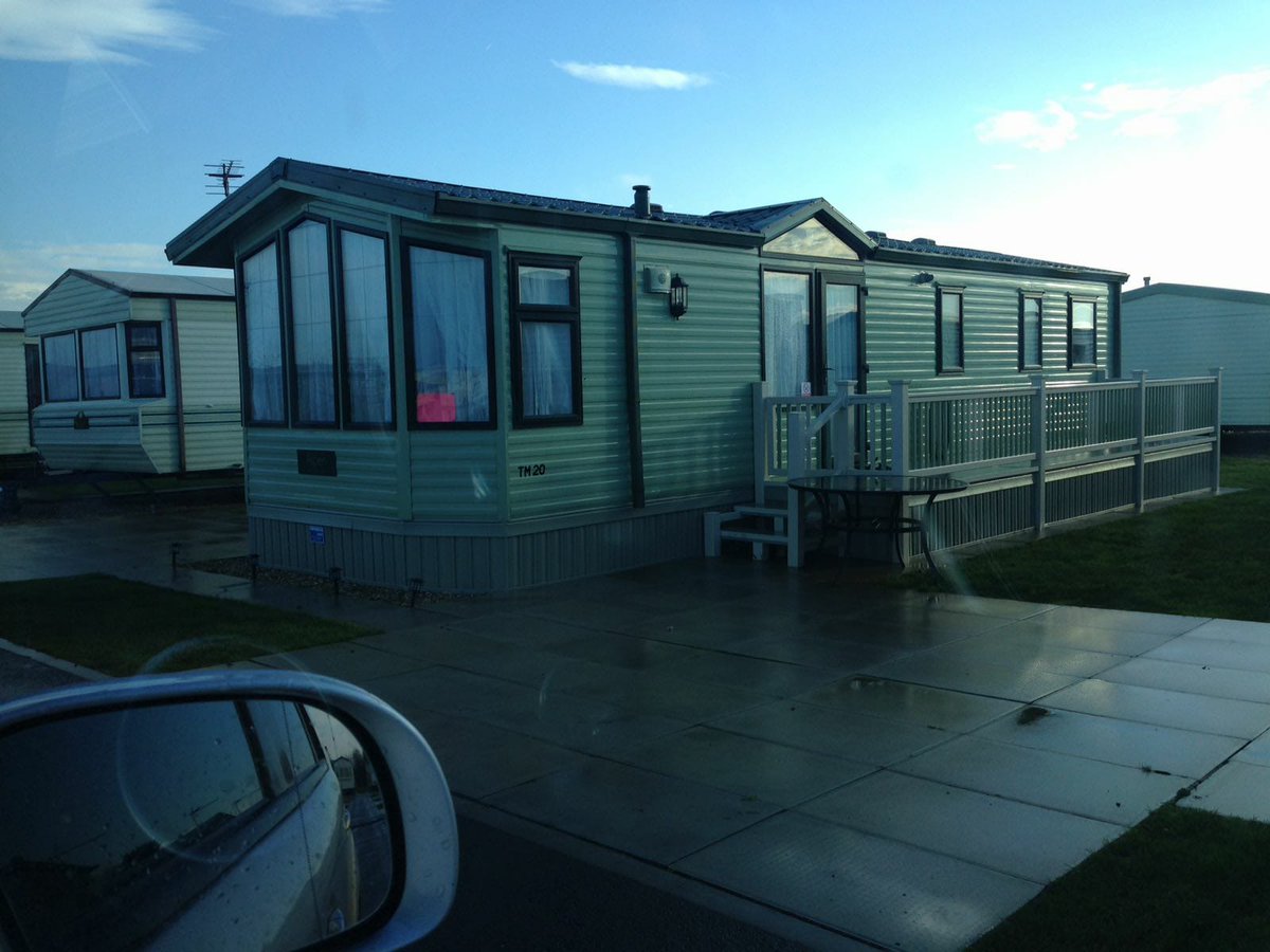 nikicrazymofo's tweet photo. Some dates still available, only £500 for a 7 day staycation! Privately owned holiday home, hit me up if you would like to know what dates are still available! 8 birth luxury self catering, dog friendly, two parking spaces adjacent! https://t.co/sc570yIZFF