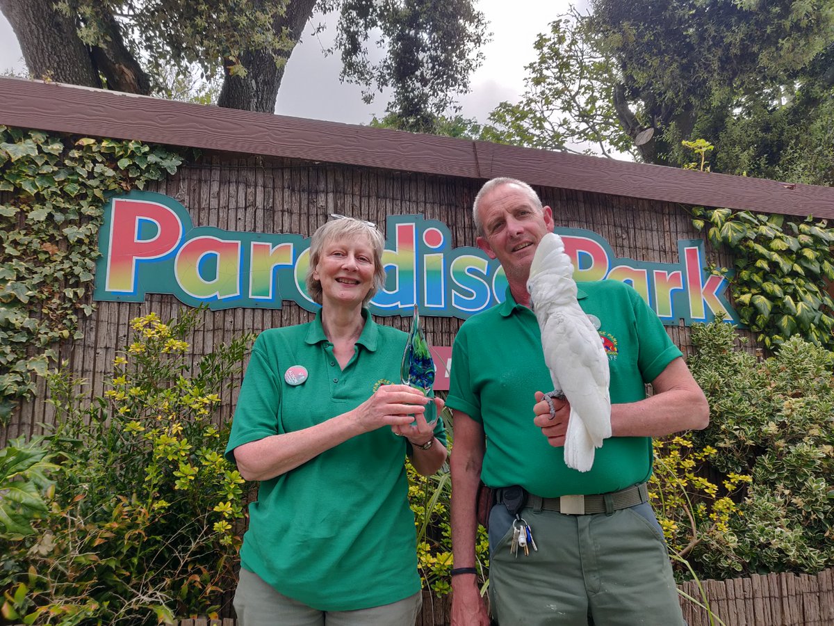 swtourismawards's tweet photo. Fab to meet Max (dressed in white!) and the team at @CornishParadise yesterday and hand over Awards trophy #largeattraction sponsored by @Worldpay_Global  @IAmThisKevSmith @GuidetoCornwall @CornwallTA @ILoveCornwallUK https://t.co/a5gopAHL5M