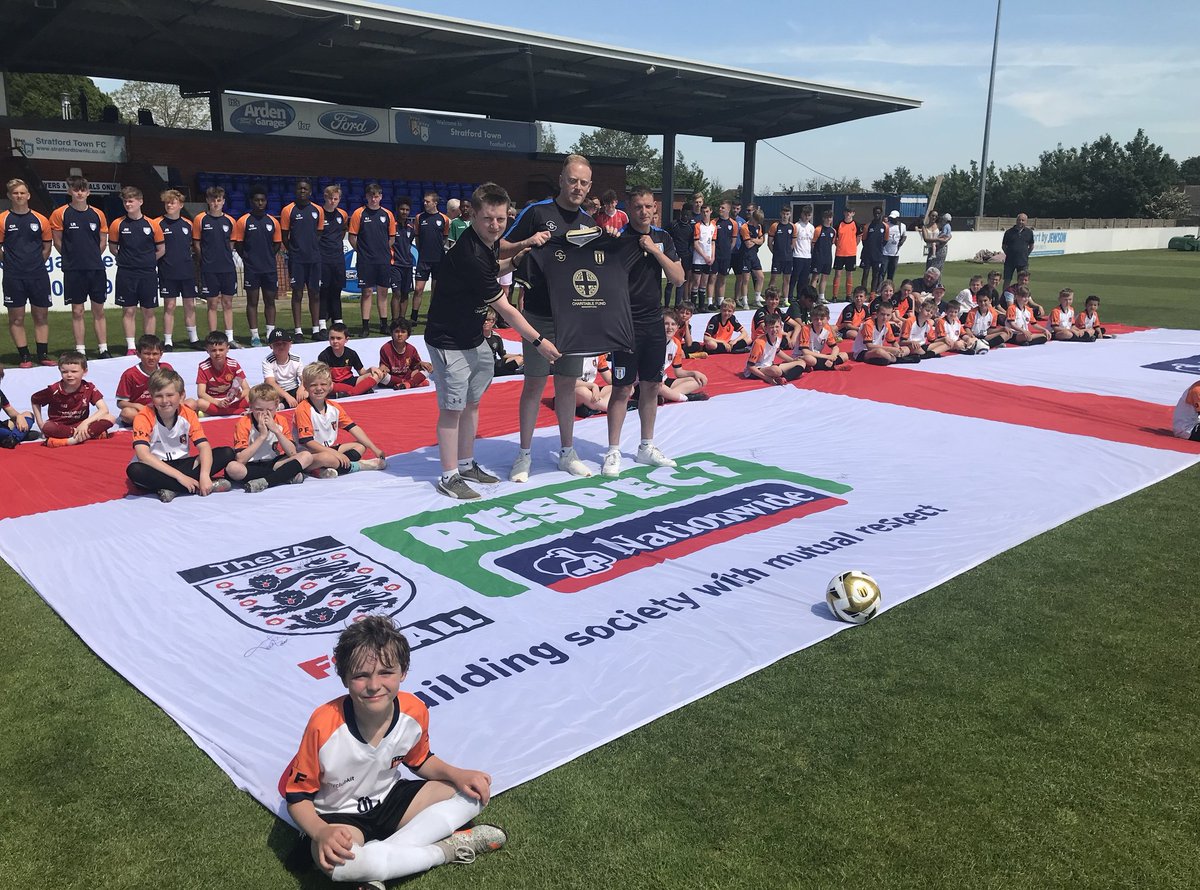 NightingaleFc's tweet photo. We are thrilled to take part in the England flag tour to support @England and the #SignYourSupport campaign 🏴󠁧󠁢󠁥󠁮󠁧󠁿 

@AskNationwide will put £1 into a fund for each of first 50,000 signatures on the flag online

https://t.co/iSXCGxIyKT

@NHSuk @FundRoh @NHSCharities @StratfordTownFC https://t.co/0mDGl2WL6l