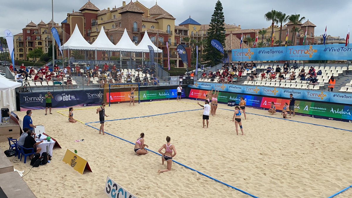 ArenaHandballT's tweet photo. 🇪🇸💥 ¡Sigue en directo el debut de @bhcplanb en el #EBTFinals2021 de @Ayto_Torrox!

📲 https://t.co/xVq6fgIl7e

#️⃣ #DontWorryBeachHappy https://t.co/WxDWftSZnE