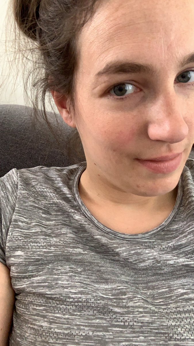miesjewiesje's tweet photo. Degenen die mij kennen weten dat ik dit niet kan je. Stil zitten. #sporten #gestart #eerstetraining NOG 10 kilo eraf aub:-) https://t.co/kLgJFGPZmV