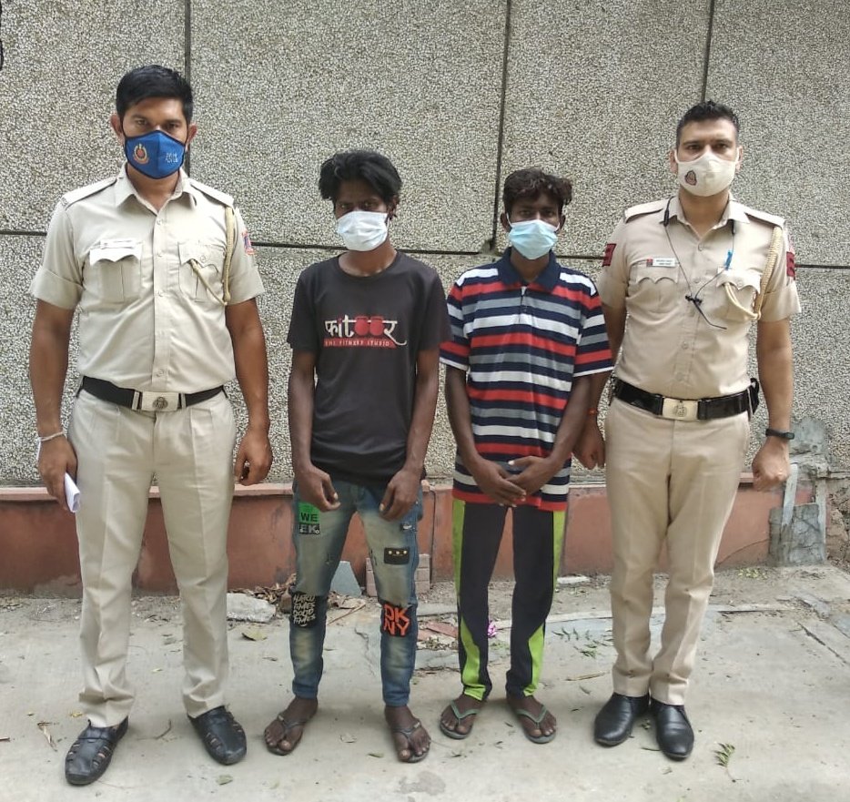dcprohinidelhi's tweet photo. A team of PS Prem Nagar arrested 02 autolifters along with stolen motorcycle. 01 other stolen motorcycle also recovered. One accused previously involved in 02 criminal cases. 02 other cases of theft also solved.  @DelhiPolice @SanjaySingh_IPS @ssyips https://t.co/zRfaGYYKhx