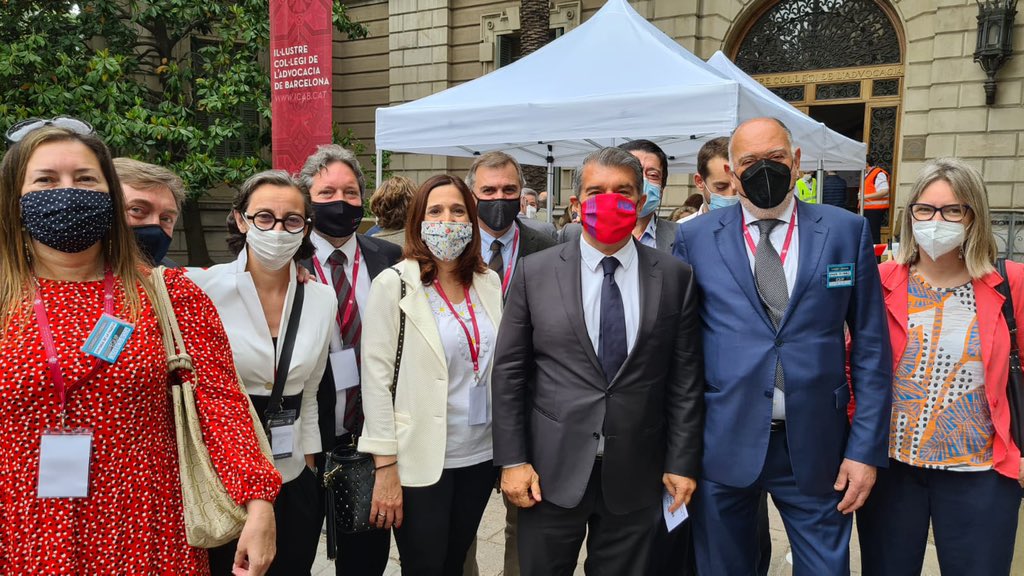 Gràcies <a href="/JoanLaportaFCB/">Joan Laporta Estruch</a> per venir a votar! Junts i juntes farem possible un Col·legi útil, participatiu i proper
#IcabEtsTu