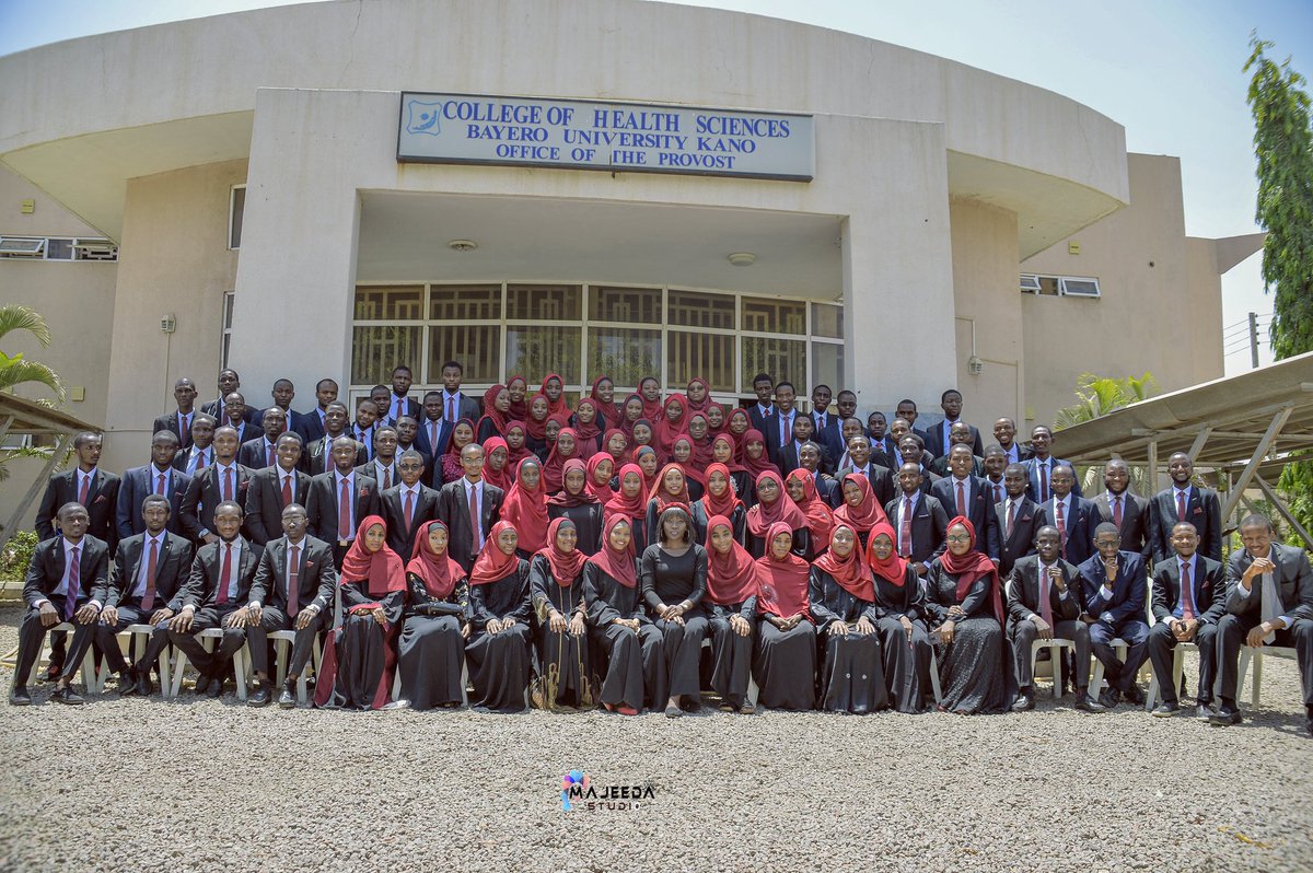 Habu_Bash's tweet photo. 2020 class of doctors Bayero university kano 🥼🎉💯💪🔥 https://t.co/EzrMmQaaFe