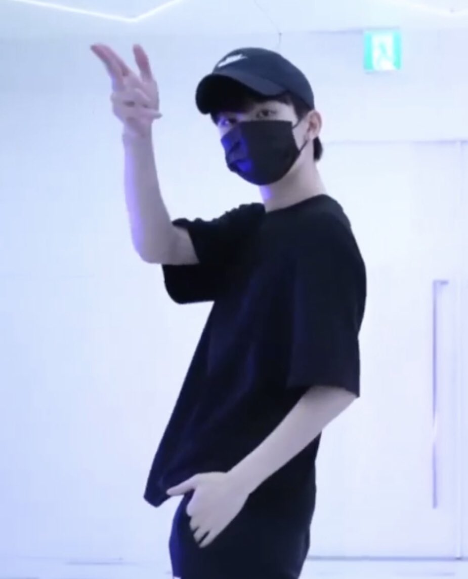 XHwnodcjvx47nwa's tweet photo. ダンスしてる龍磨君、やっぱりカッコいい🥰 https://t.co/7m9QKropUX