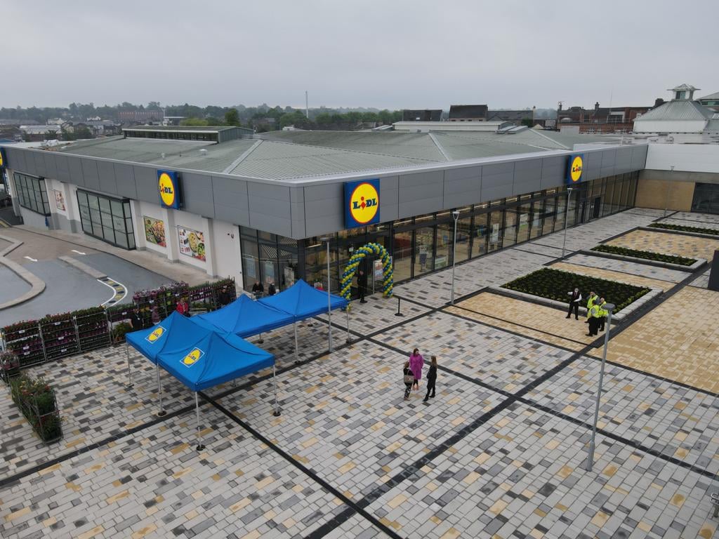 SDS design engineers tweet media