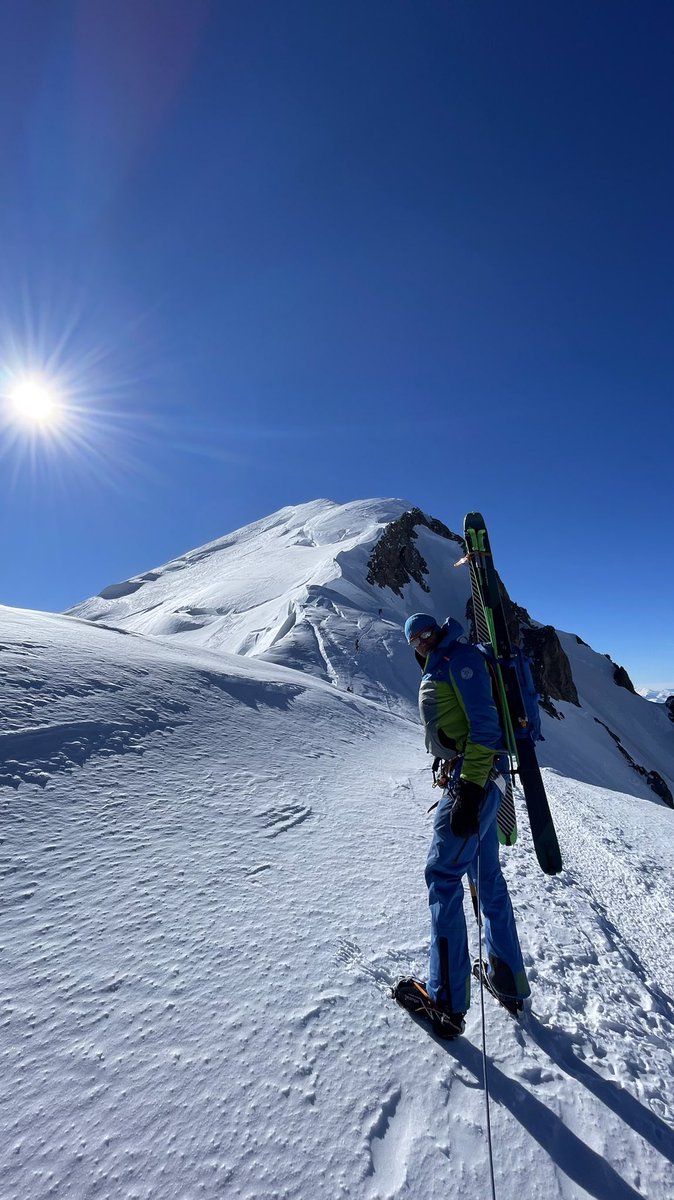 gklemen's tweet photo. Ski Mont Blanc 4.810m! https://t.co/okXtWWcAFj