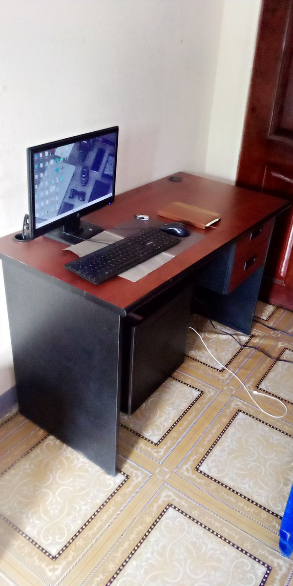 WeegleTech's tweet image. Motivational Speaker: I started with one table and computer