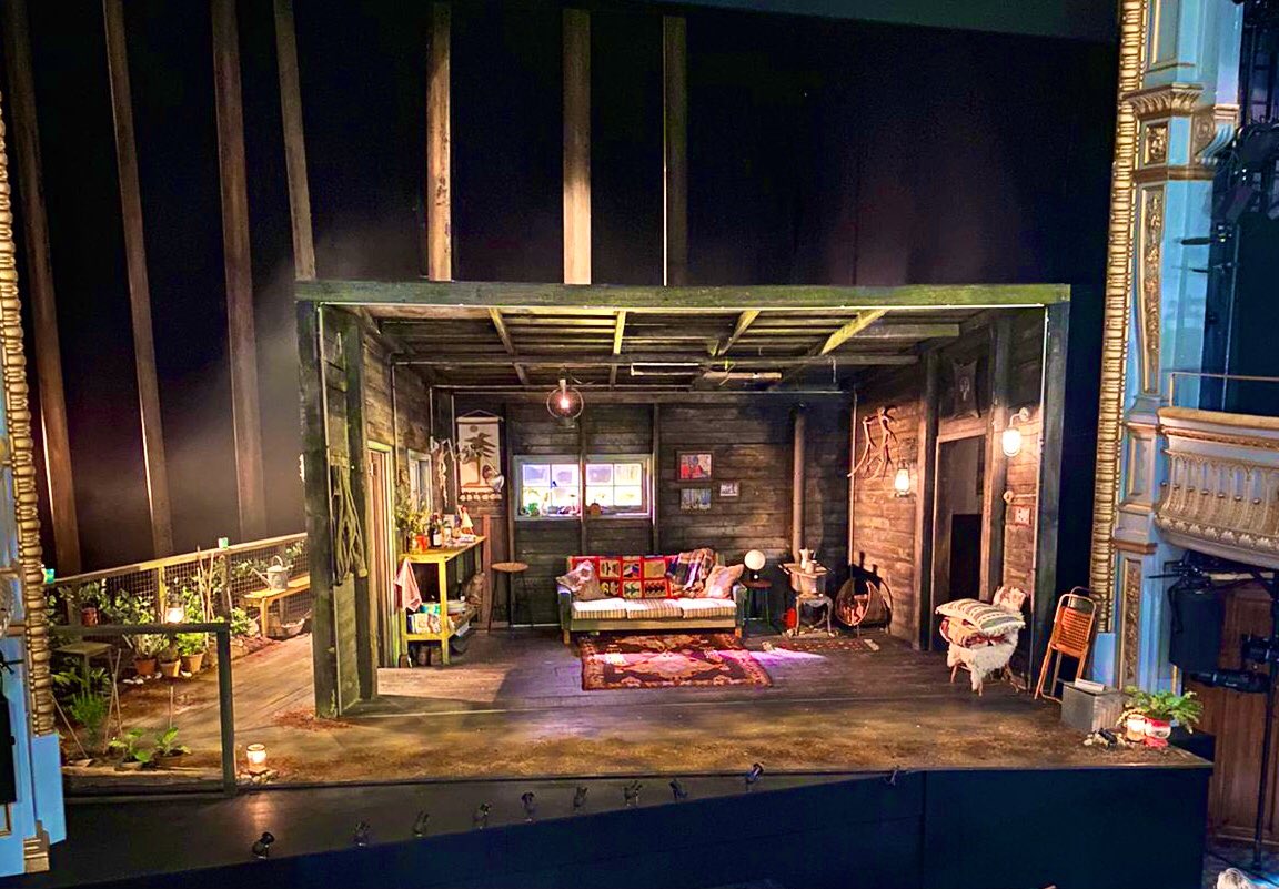 On Tuesday I sat in an actual real life theatre with actual real life humans and watched an actual real life show and ohhhh lord it felt good! A truly stunning performance of #Walden at <a href="/HPinterTheatre/">Harold Pinter Theatre</a> by the <a href="/SFP_London/">Sonia Friedman Productions</a> team ✨