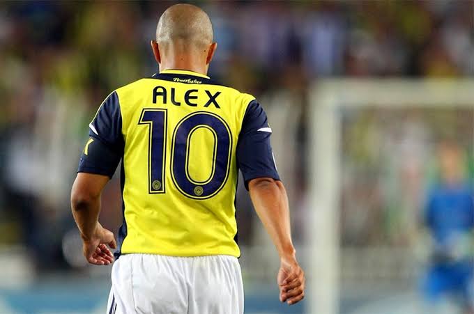 O gittiğinden beri dikiş tutmadı..
Alex De Souza
#alexdesouza 
#Fenerbahçe 
<a href="/Fenerbahce/">Fenerbahçe SK</a> 
<a href="/Feneristcom/">Fenerist 🇹🇷</a> 
<a href="/12numara/">12 NUMARA</a>