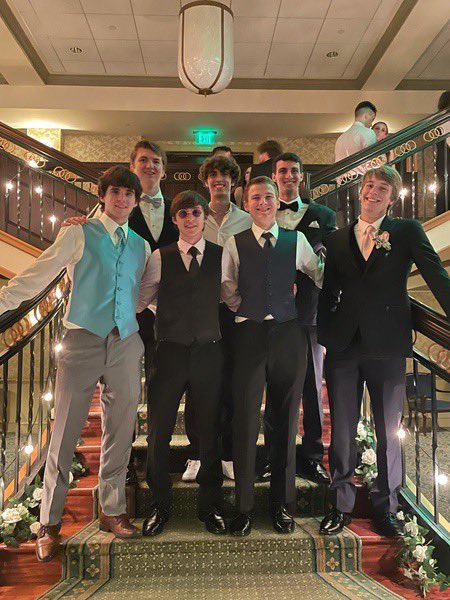 SenecaBoysSwim's tweet photo. Boys Swimming looking good fellas! https://t.co/26prKV4usp