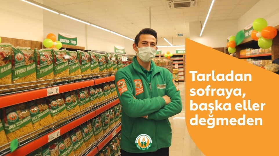 Çiftçilerimizin el emeği katkısız ve doğal tarım ürünlerini tarladan sofraya, başka eller değmeden Tarım Kredi Kooperatif Market güvencesiyle sofralara ulaştıyoruz.
#TarımKrediYanında