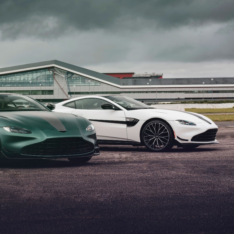 astonmartin's tweet photo. Vantage F1® Edition.

Drive with more presence, more power and unparalleled performance.

Our fastest Vantage yet.

#AstonMartin #Vantage