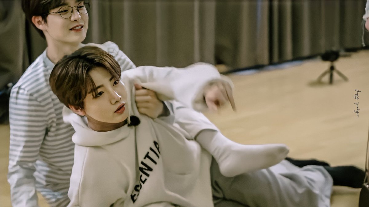 fluffy090900's tweet photo. #준규 #JUNKYU #TREASURE
#트레저 #ジュンギュ #JIHOON #JEONGWOO https://t.co/vOJdCUmYSr