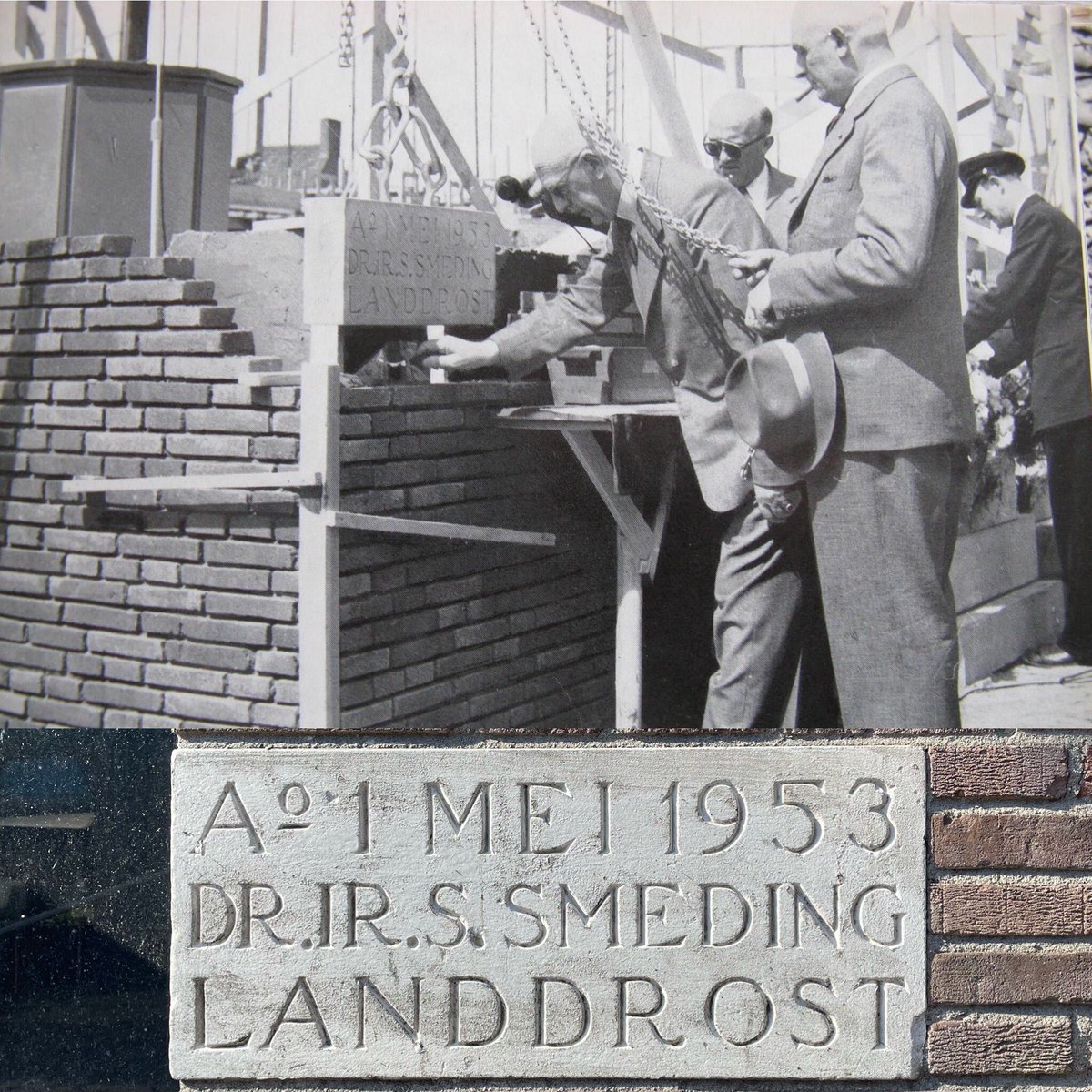 Throwback Thursday! Op 1 mei 1953 metselde landdrost Smeding de eerste steen. 🧱🎉 Algemeen Handelsblad: ‘Het voorhuis is dat gedeelte van de boerderij, waarin het gezinsleven zich afspeelt en dit heeft de Noordoostpolderwerken geïnspireerd om de naam ‘t Voorhuys te geven.’