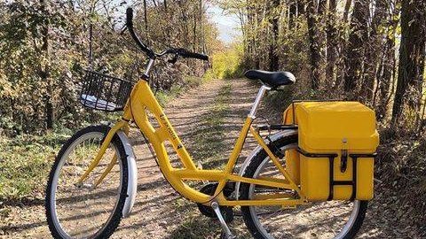 BhPosta's tweet photo. Bicikl je jednostavno, pristupačno, pouzdano, čisto i ekološki održivo prevozno sredstvo. Mi to najbolje znamo! Naši žuti su najljepši 🙂
#happybicycleday https://t.co/0ZgBlxYU2k