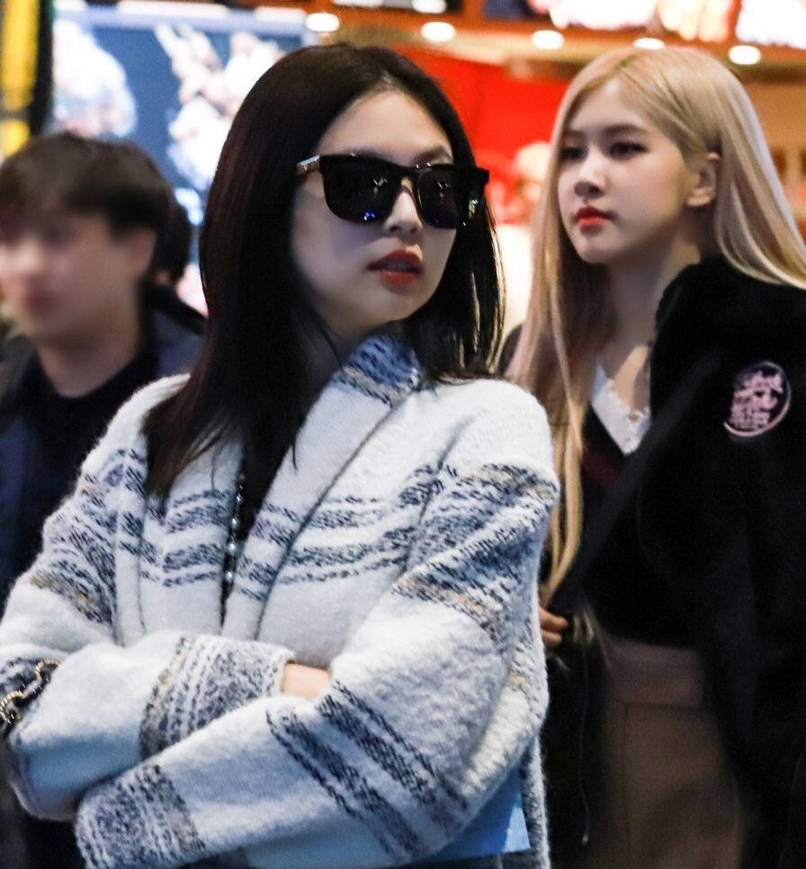 ِ (@jenlooks) on Twitter photo 