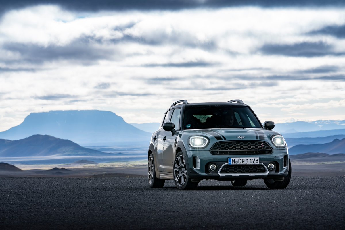 SaudiArabiaMINI's tweet photo. انطلق في مغامرات جريئة مع MINI Countryman. ​
أين ستكون مغامرتك في عطلة الأسبوع؟ اخبرنا في تعليق. 
Drive into the mountains of unstoppable adventures with MINI Countryman
Where are you driving to this weekend? 
#MINICountryman #AddInspiration #MINIKSA #MyNaghi https://t.co/gNg6RPkRSr