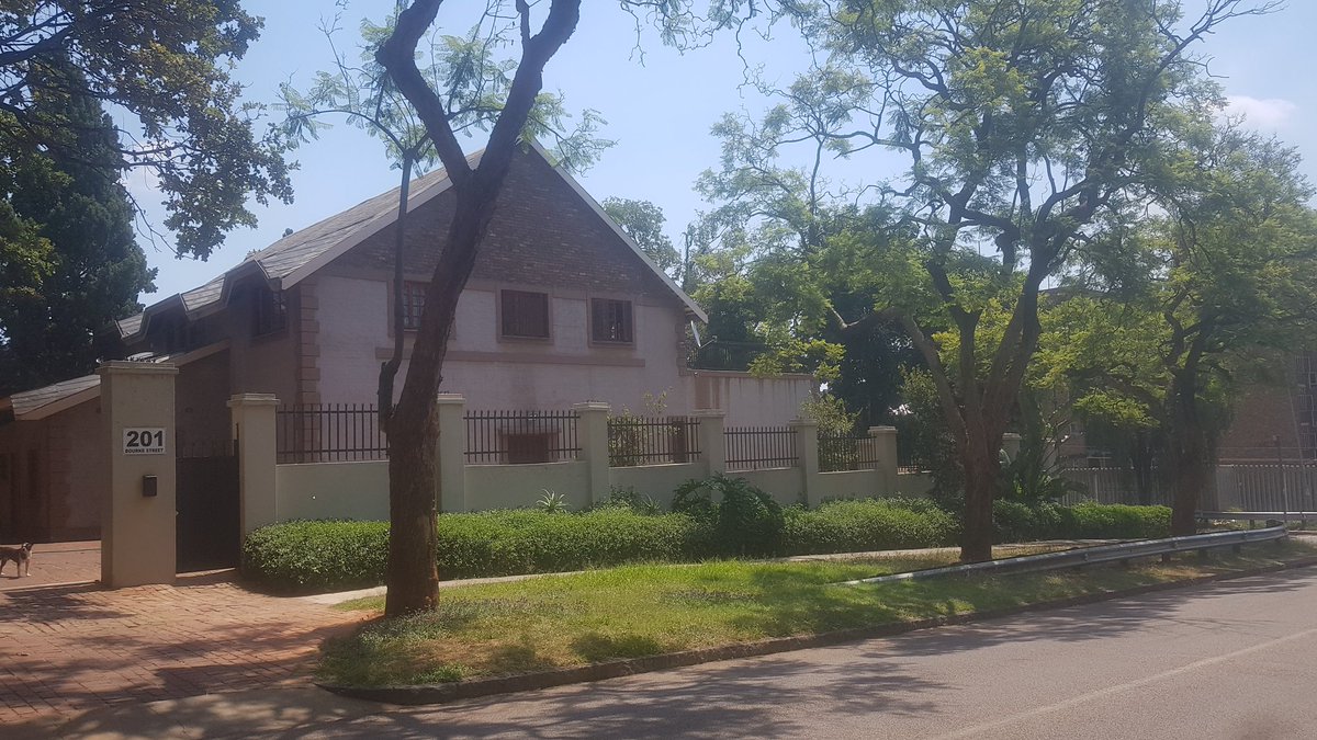baldwin_munano's tweet photo. Ensuite available immediately for rent in muckleneuk Pretoria. For single or sharing allowed.

072 912 9554 for enquiries.. https://t.co/D5PcMwvaBa