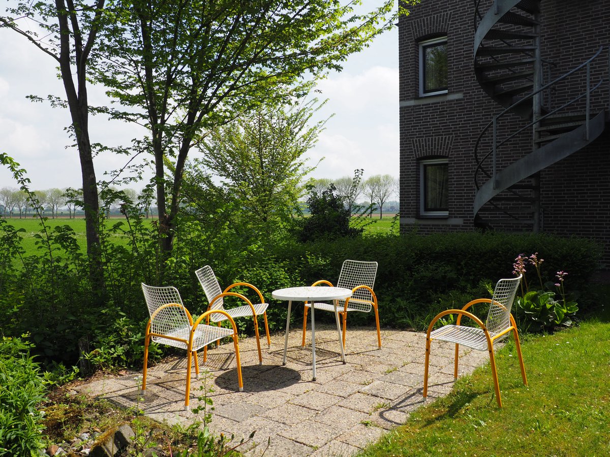 Verwijlen bij je ziel - ma 21 t/m woe 23 juni! Tijdens deze midweek wordt het thema Zelf-Compassie' verkend. Tijdens deze activiteit nemen deelnemers de tijd en rust om stil te staan bij wat hun hart en ziel beroert.