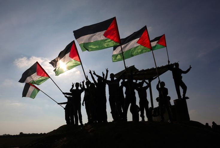 Zeinaab_Mk's tweet photo. He advised Carter, who was confronted with final defeat, to treat the nations which want absolute independence and don't want to be affiliated with any power in the world, according to humane criteria, to follow the teachings of Christ (PBUH).
#Khomeini_TheGreatLeader
#Palestine https://t.co/5cdvGRsmwf