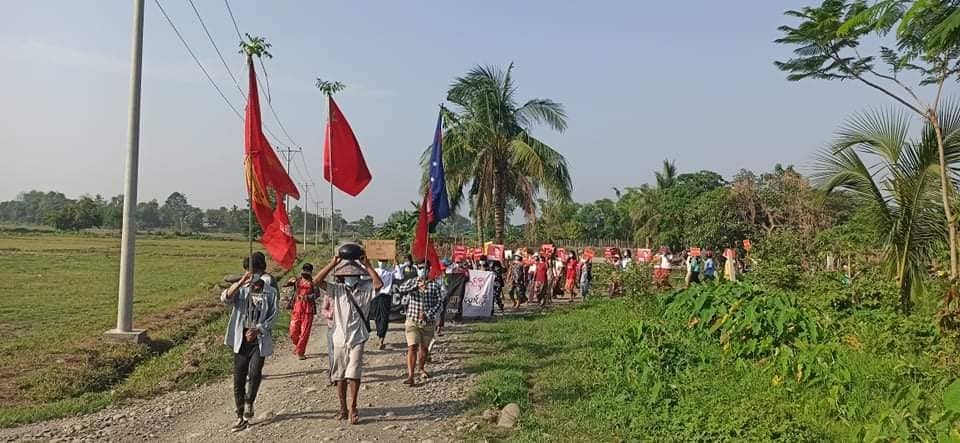 Images of anti-junta protesters from Kale, Sagaing, today (Jun 3).

#WhatsHappeningInMyanmar