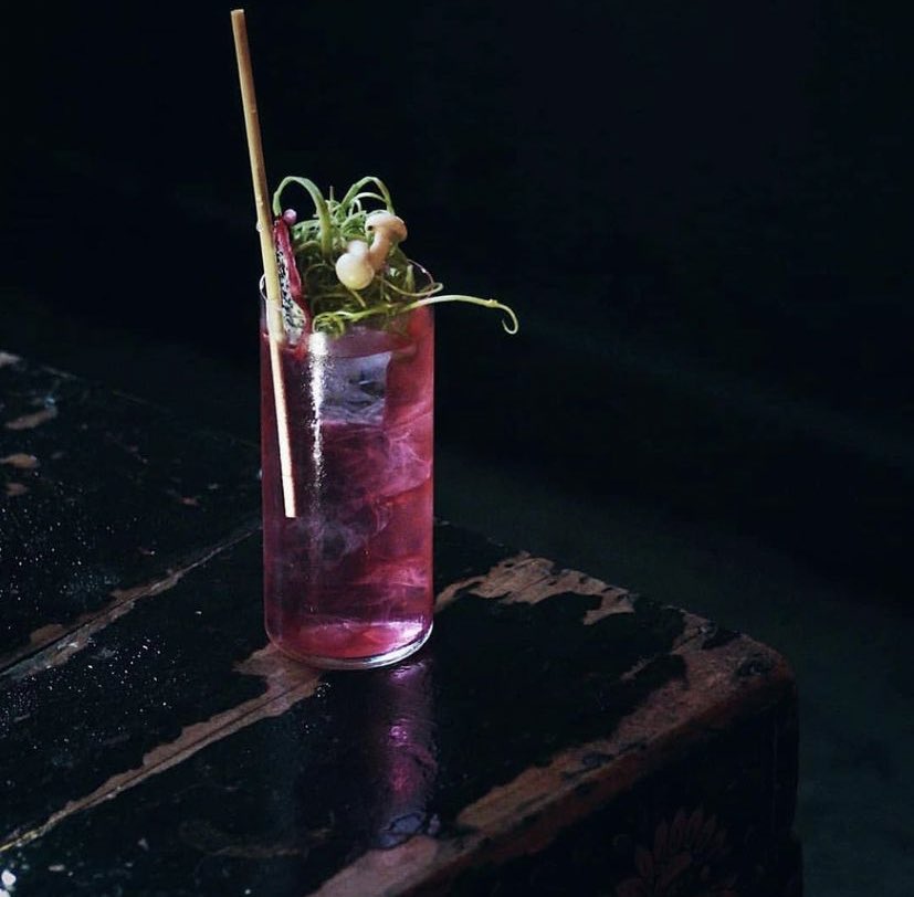 LookingGlassE2's tweet photo. 2am, cocktails &amp; house music tonight! 

Get in touch: 0207 613 3936 https://t.co/dLLqsOslnw