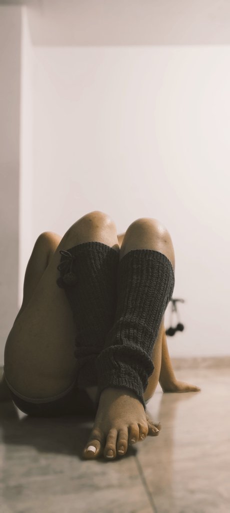 Cada persona vive su vida y sus demonios como quiere, no dejes que alguien más te diga cómo hacerlo.