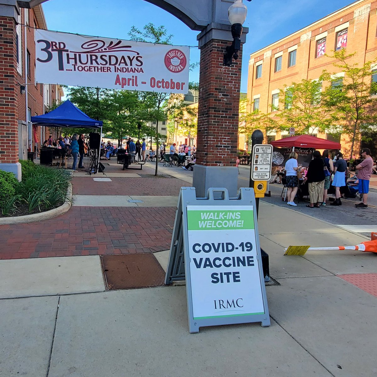 Happy June, everyone!
For the next #3rdThursdays event in Indiana Borough we welcome Midnight Lights to the stage!

And as always:
- Enjoy takeout in the park
- Dine-in at downtown restaurants
- Shop during special sale hours

facebook.com/events/1477391…