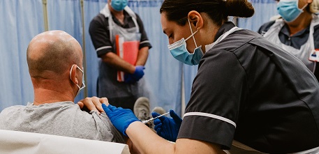 Health Research | Southampton (@uhsftresearch) on Twitter photo We're looking for volunteers for the <a href="/CovBoost/">Cov-Boost</a> trial of different #COVID19 booster vaccines.
It is being led by Prof <a href="/SaulFaust/">Saul Faust</a> here at <a href="/UHSFT/">University Hospital Southampton 💙</a>.
Find out more and sign up: covboost.org We're looking for volunteers for the <a href="/CovBoost/">Cov-Boost</a> trial of different #COVID19 booster vaccines.
It is being led by Prof <a href="/SaulFaust/">Saul Faust</a> here at <a href="/UHSFT/">University Hospital Southampton 💙</a>.
Find out more and sign up: covboost.org