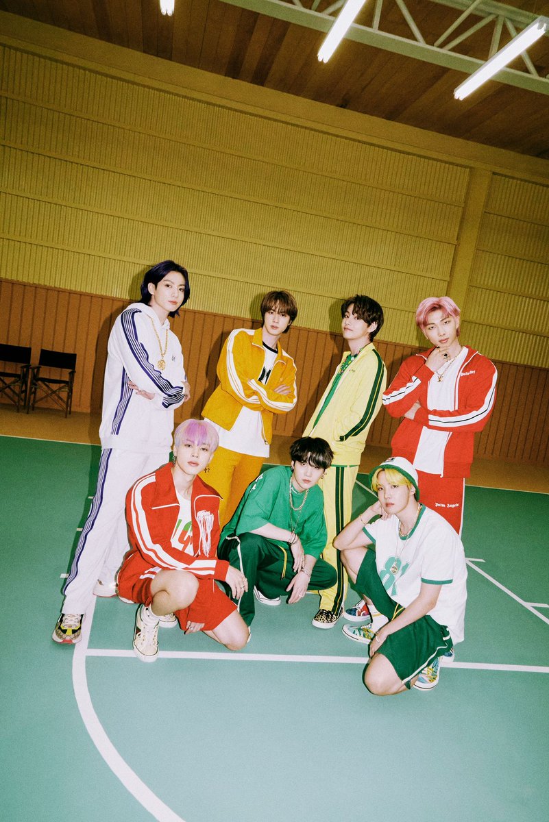 ShifanaNazia's tweet photo. Soo one more version tomorrow 😻 Still processing the hotter version thou🔥 #bts #sweeterremix #coolerremix #SmoothLikeButter https://t.co/1IDvDWyWN1
