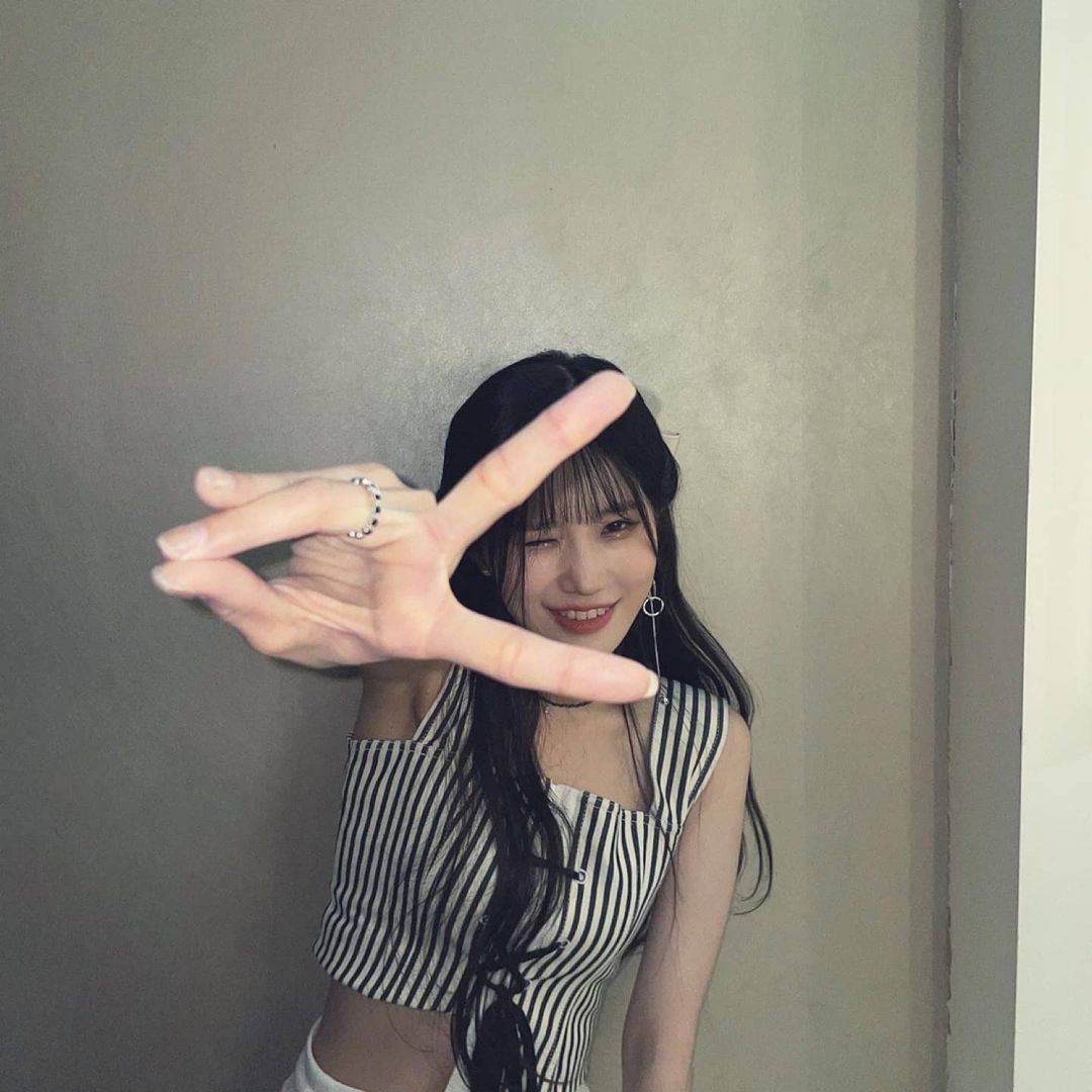 fiq_D_flover's tweet photo. [💌#fromis_9] [🍞 shy9_29] 
-Instagram Update-

How was today's half up hairstyle?
#halfup #princesshair

#송하영 #SONGHAYOUNG
#fromis_9 #프로미스나인
@realfromis_9 https://t.co/zPPU41MPhQ