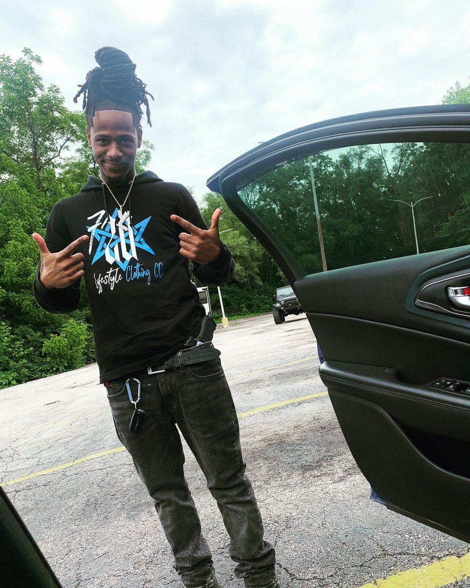 YungBluYLE's tweet photo. Gz &amp; Dz✡️ Free Da Guyz🗣 https://t.co/OU2c0qefl2