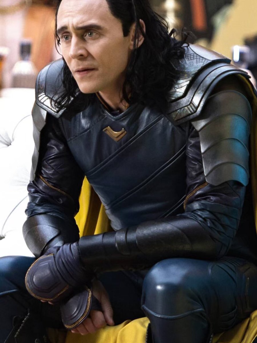 RT @LokiAccount: Tom Hiddleston as Loki in Thor Ragnarok https://t.co/KMzRxc6o2H