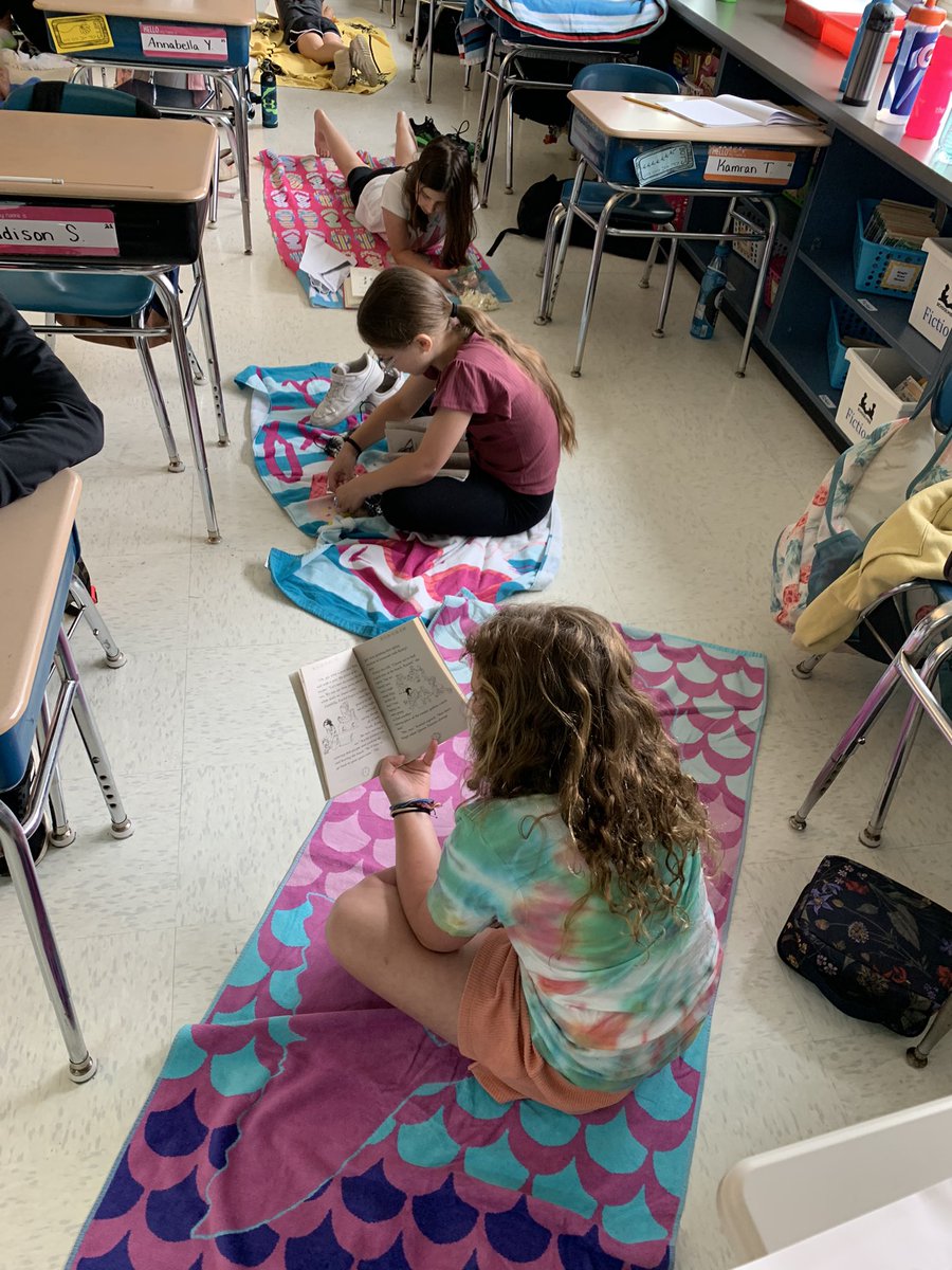 MsSesherWTE's tweet photo. Today didn’t bring great beach day weather, but that doesn’t mean we can’t bring the beach to us! There’s nothing better than getting comfortable with a good book. #teamWTE https://t.co/Z5jQMlpF5C
