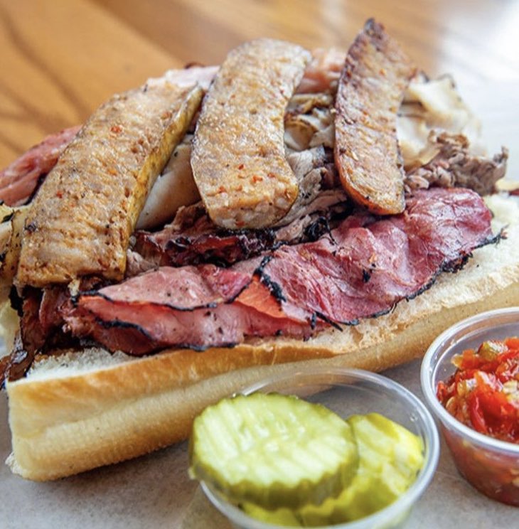 chapspitbeef_pa's tweet photo. Hungry yet? We’ve got your midweek lunch covered! Don’t miss out on our weekly specials and delicious sides! https://t.co/ClrDsZ1iyK