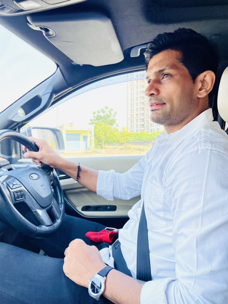 DeepakHooda5555's tweet photo. When the road gets tough, never back down!
.
Please note: I've only taken the mask off for the photo. Please be responsible and maintain social distancing. Get your vaccination. 😇🙏🏼
.
.
.
#Motivation #Sports #Kabaddi #India #Indian #Captain #Tough #DNH #Blessed #Fitness https://t.co/FOjhZoQ96Z