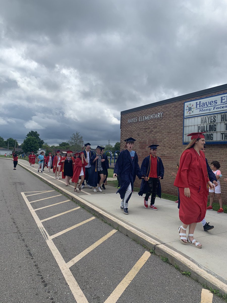 We got to clap out the <a href="/LivoniaDistrict/">Livonia Schools</a> class of 2021. The Firsties loved cheering on these former Hayes Huskies. Congratulations and good luck seniors. 🎉❤️💙